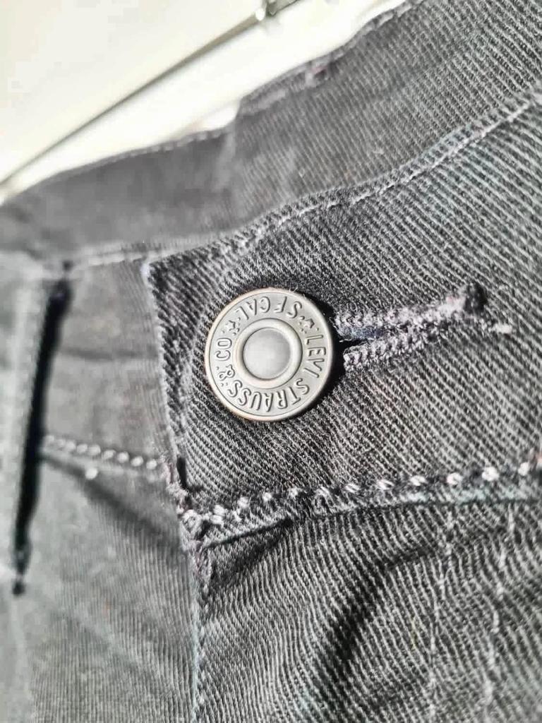 Jean Levi’s 511 Noir W32 L32