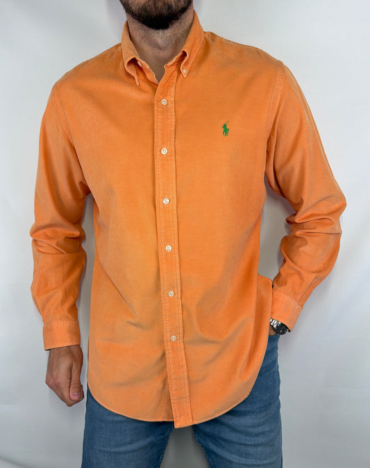 Chemise Ralph Lauren homme taille L en très bon état. Pièce seconde main premium sélectionnée par Comptoir Masculin. Expédition rapide depuis la France.