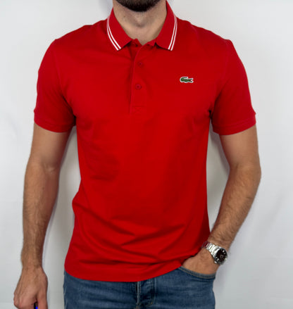 Polo Lacoste Sport homme taille L en très bon état. Pièce seconde main premium sélectionnée par Comptoir Masculin. Expédition rapide depuis la France.