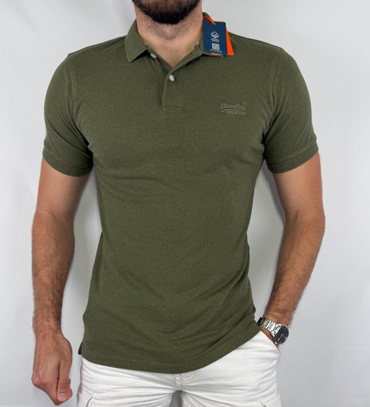 Polo Superdry homme kaki taille S neuf. Pièce premium sélectionnée par Comptoir Masculin. Expédition rapide depuis la France.