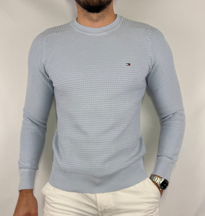 Pull Tommy Hilfiger homme taille XS en très bon état. Pièce seconde main premium sélectionnée par Comptoir Masculin. Expédition rapide depuis la France.