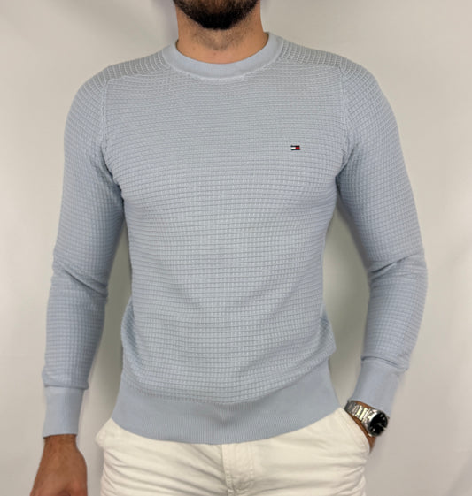 Pull Tommy Hilfiger homme taille XS en très bon état. Pièce seconde main premium sélectionnée par Comptoir Masculin. Expédition rapide depuis la France.