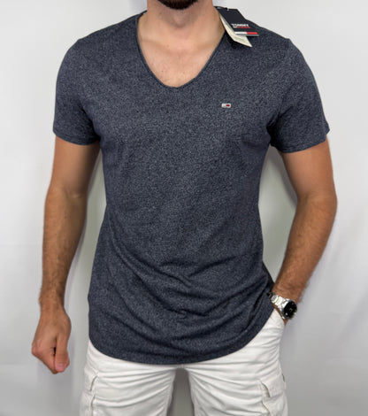 T-shirt Tommy Jeans homme taille XL - Pièce premium sélectionnées par Comptoir Masculin. Expédition rapide depuis la France.
