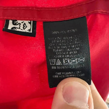 💎 Imperméable Rouge Obey taille L - 100% Polyester 💎