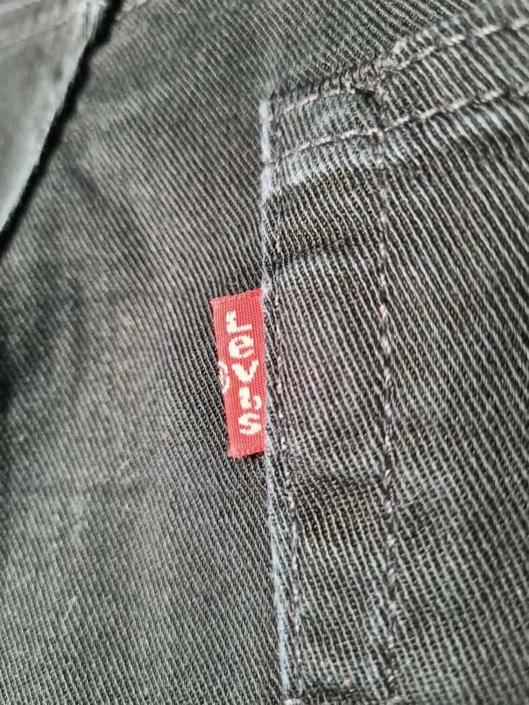Jean Levi’s 511 Noir W32 L32